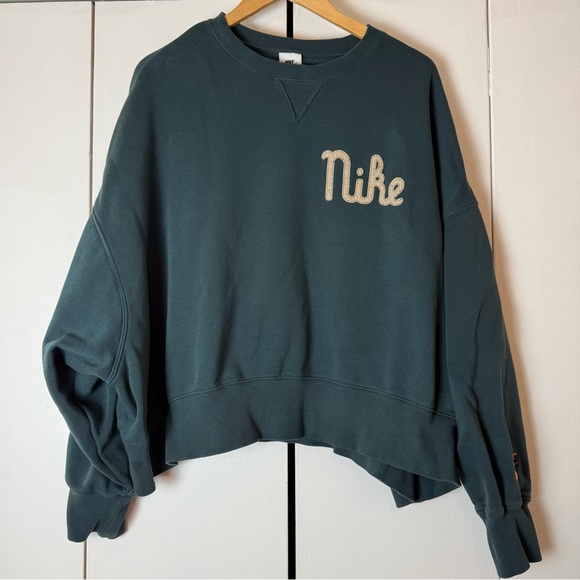 Nike Crewneck Sweatshirt XXL Green Oversized Crop Spellout Logo - Picture 2 of 7